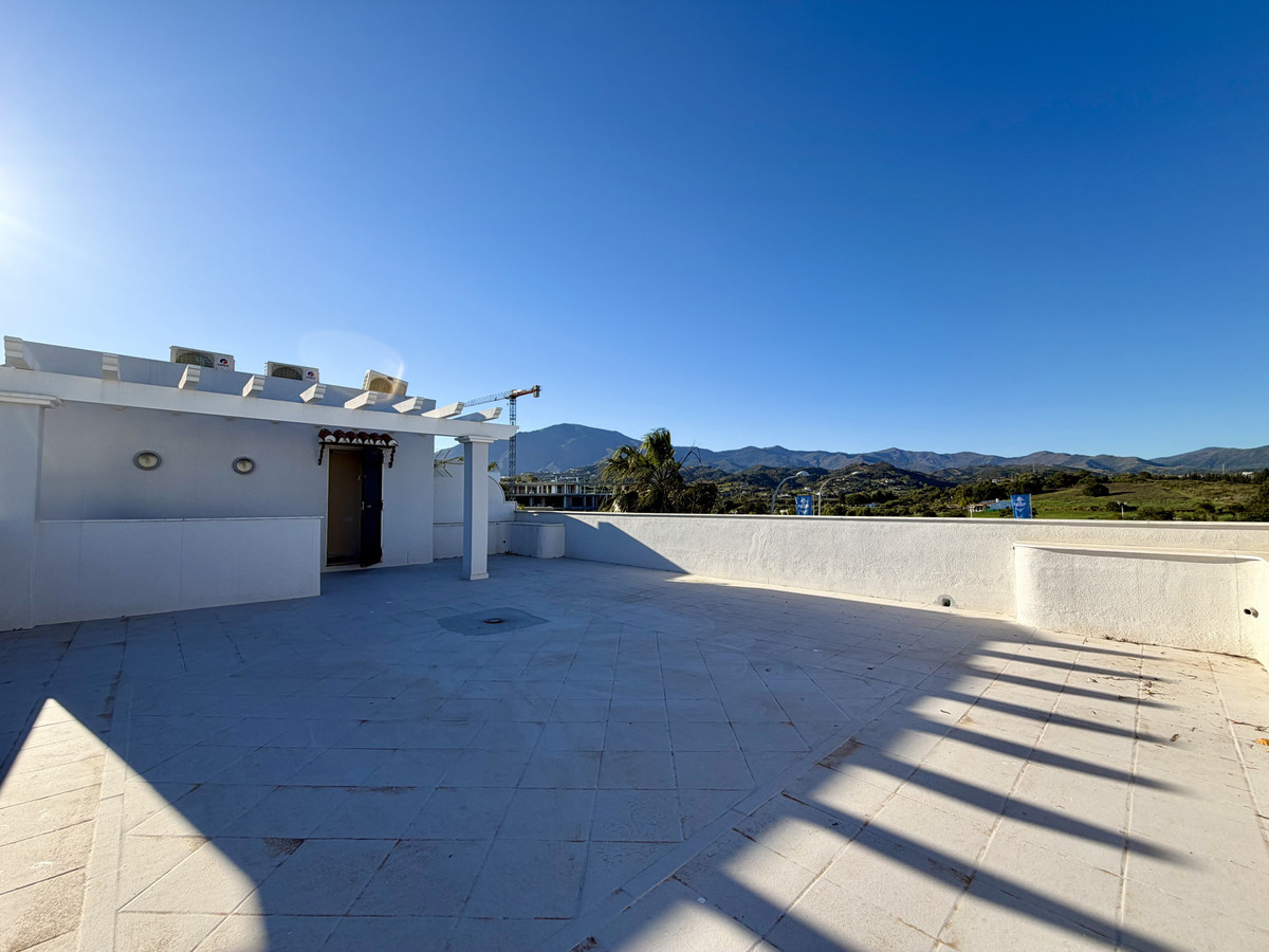 2 Bed Apartment for sale in Estepona Costa Del Sol, Málaga, Spain