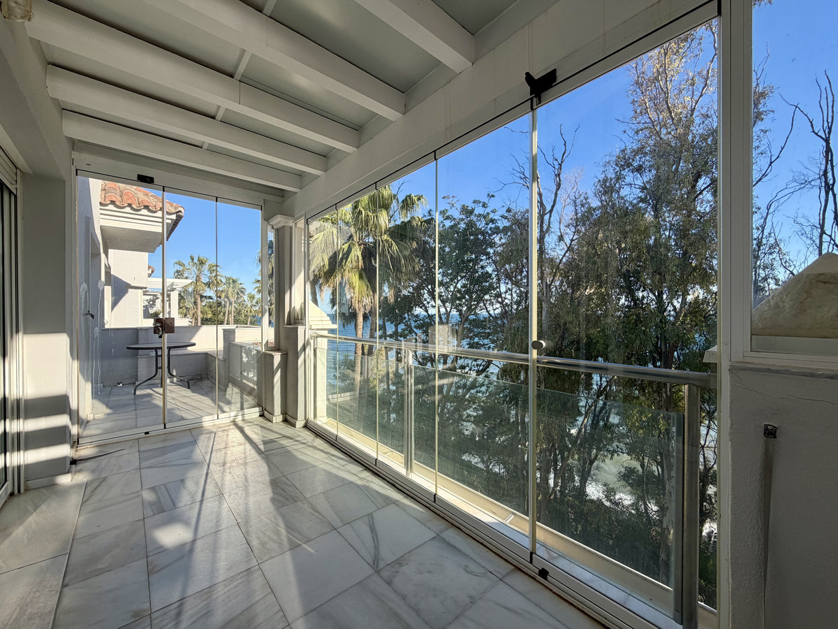 2 Bed Apartment for sale in Estepona Costa Del Sol, Málaga, Spain