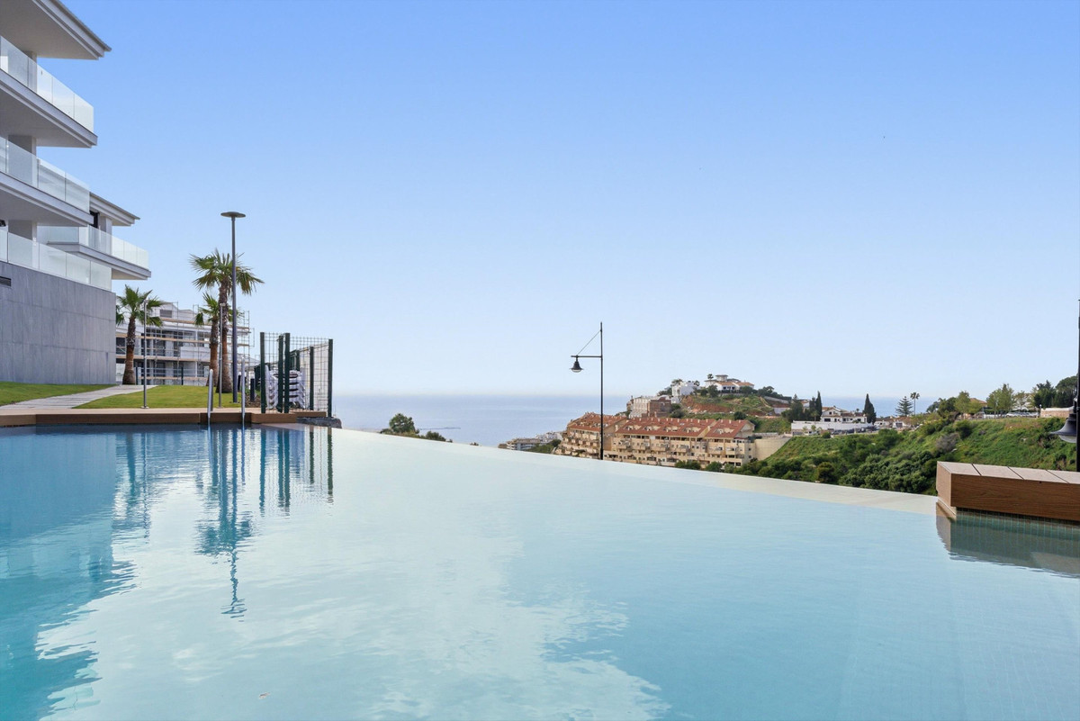 Se vende Apartamento Planta Media de 2 dormitorios en Costa Del Sol, Málaga, España