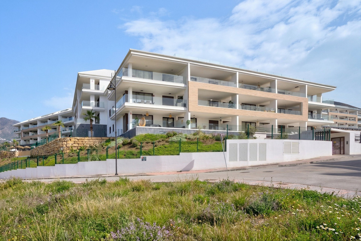 Se vende Apartamento Planta Media de 2 dormitorios en Costa Del Sol, Málaga, España