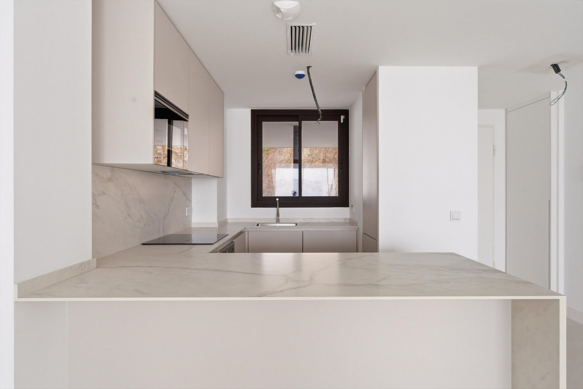 Se vende Apartamento Planta Media de 2 dormitorios en Costa Del Sol, Málaga, España