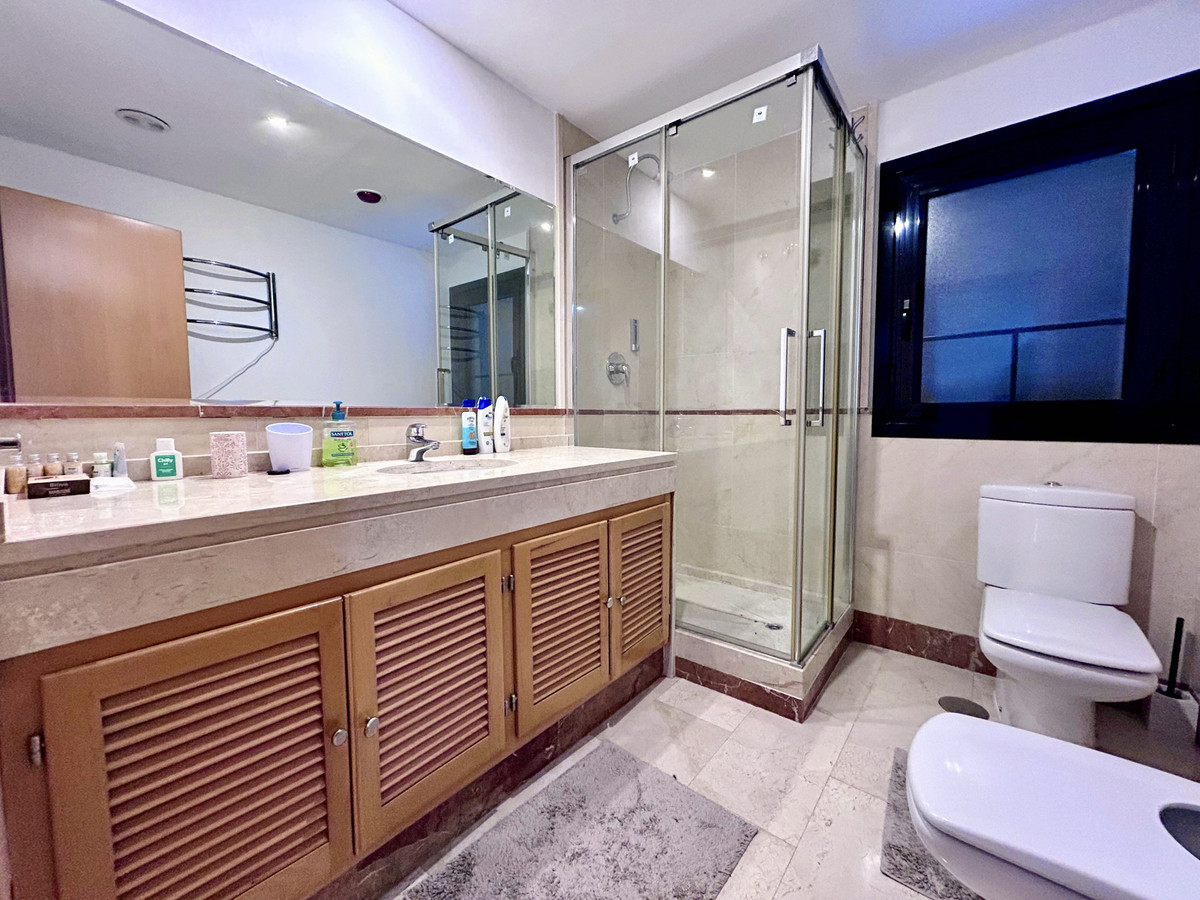 2 Bed Apartment for sale in Puerto Banús Costa Del Sol, Málaga, Spain