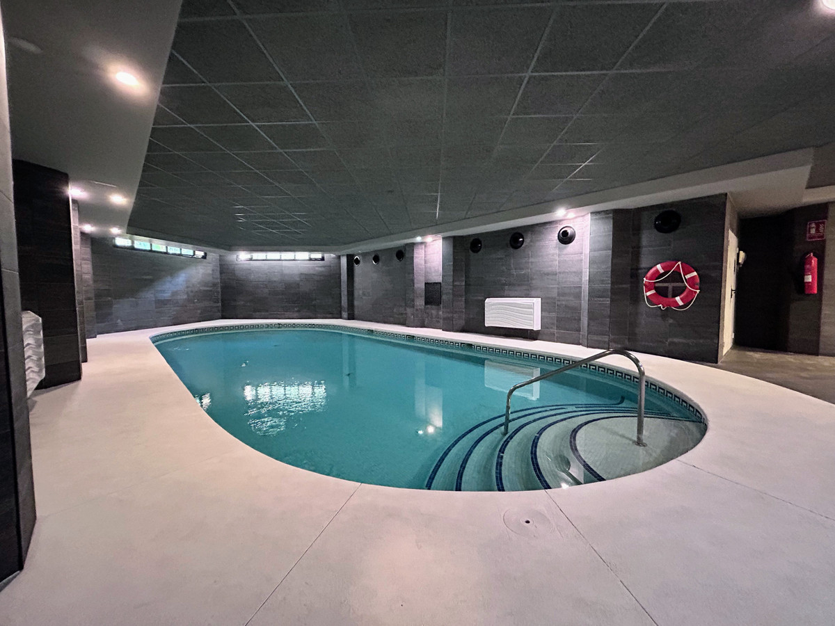 2 Bed Apartment for sale in Puerto Banús Costa Del Sol, Málaga, Spain
