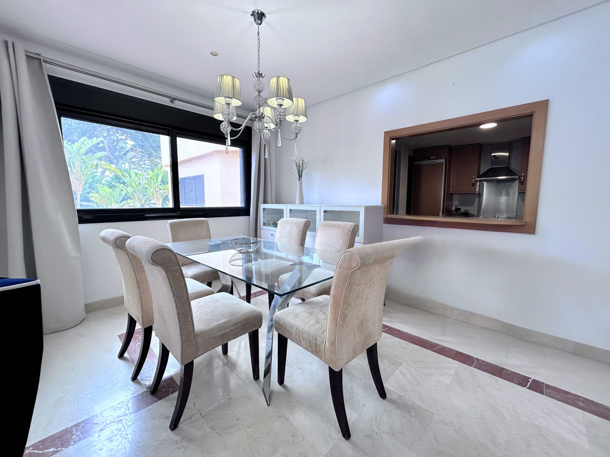 2 Bed Apartment for sale in Puerto Banús Costa Del Sol, Málaga, Spain