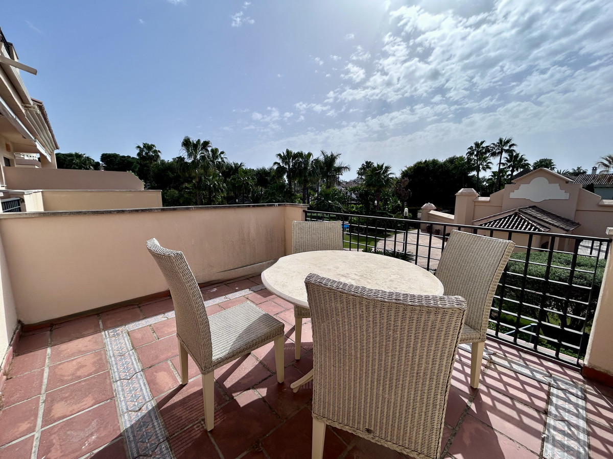 2 Bed Apartment for sale in Puerto Banús Costa Del Sol, Málaga, Spain