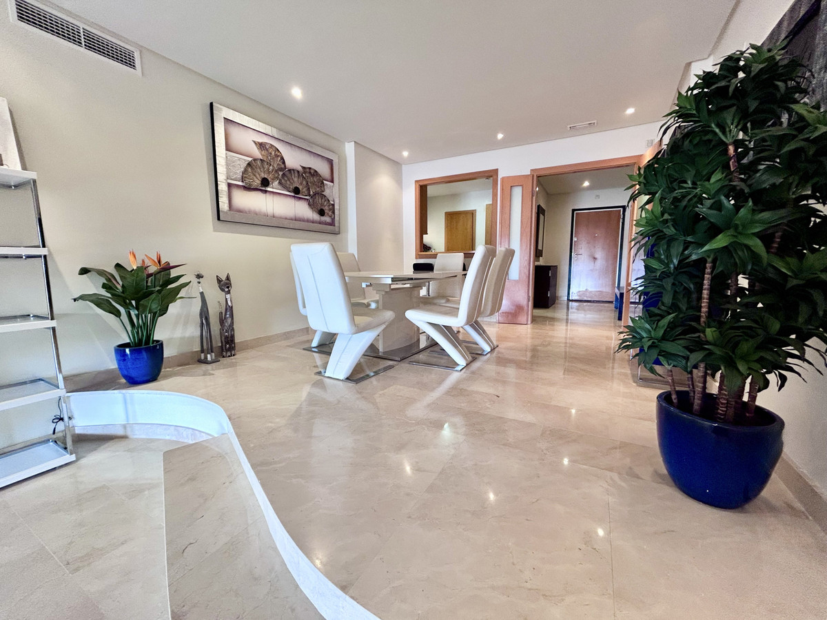 2 Bed Apartment for sale in Puerto Banús Costa Del Sol, Málaga, Spain