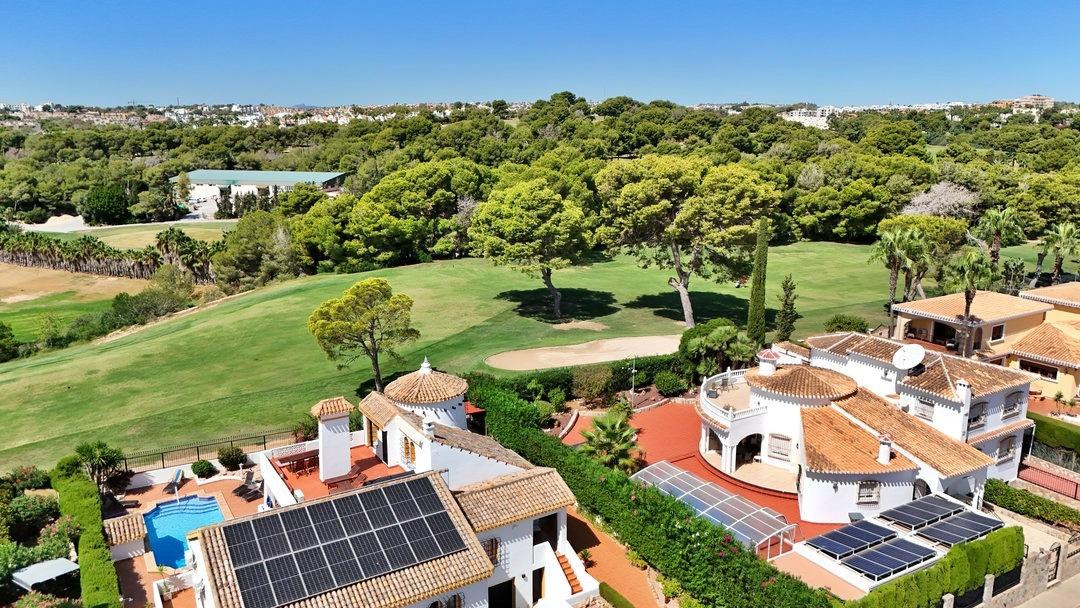 5 Bed Townhouse for sale in Villamartin Costa Blanca, Alicante, Spain