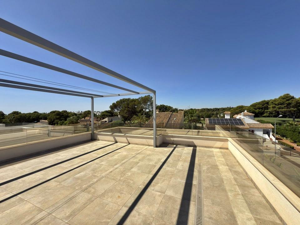 5 Bed Townhouse for sale in Villamartin Costa Blanca, Alicante, Spain