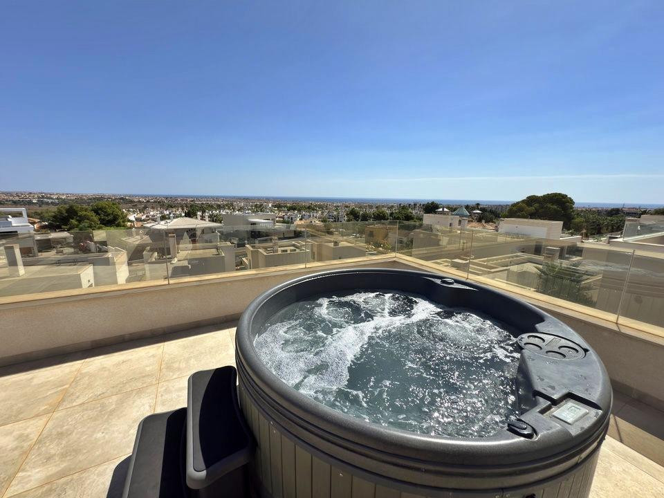 5 Bed Townhouse for sale in Villamartin Costa Blanca, Alicante, Spain