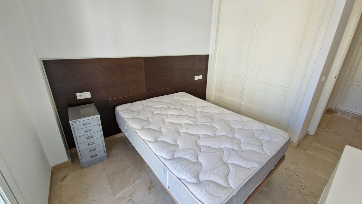 1 Bed Apartment for sale in Estepona Costa Del Sol, Málaga, Spain