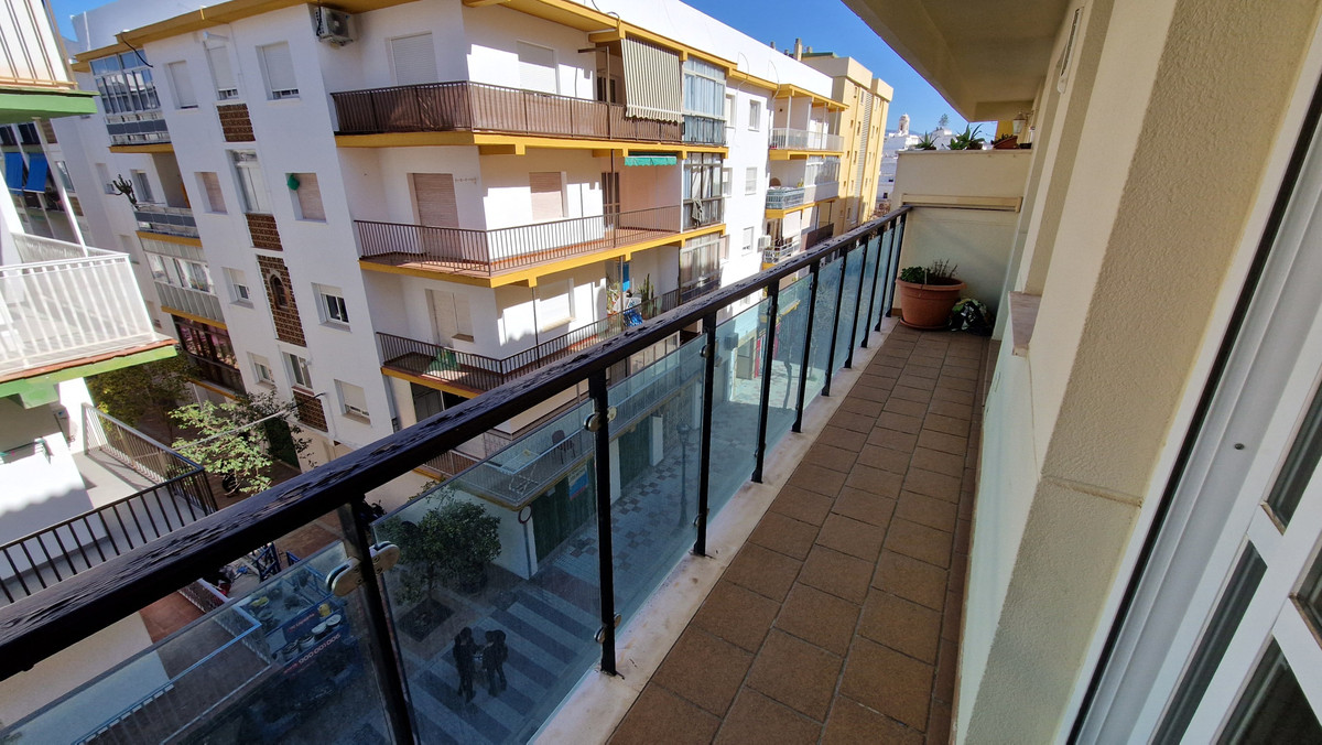 1 Bed Apartment for sale in Estepona Costa Del Sol, Málaga, Spain