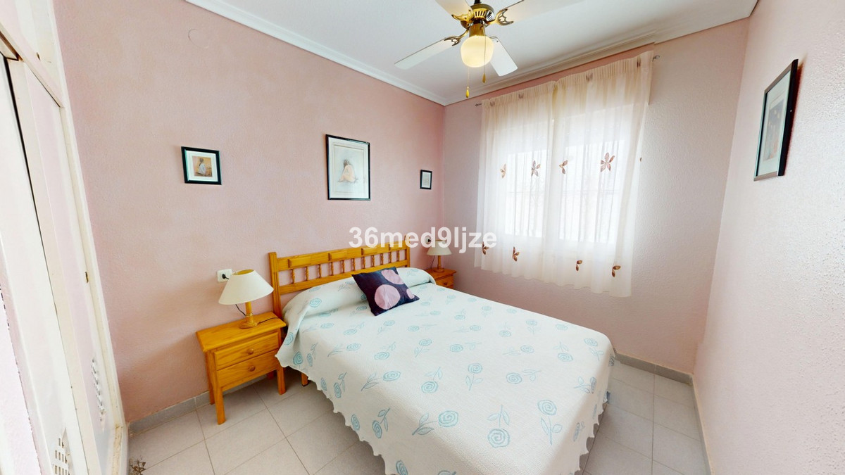 Se vende Bungalow de 2 dormitorios en Costa Calida, Murcia, España