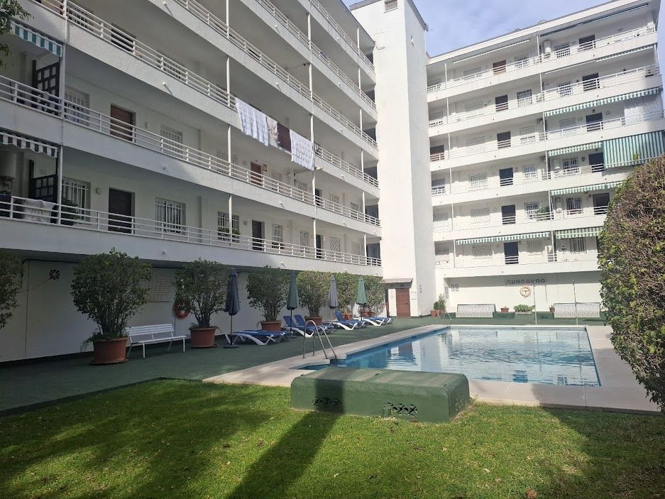 3 Bed Apartment for sale in Marbella Costa Del Sol, Málaga, Spain