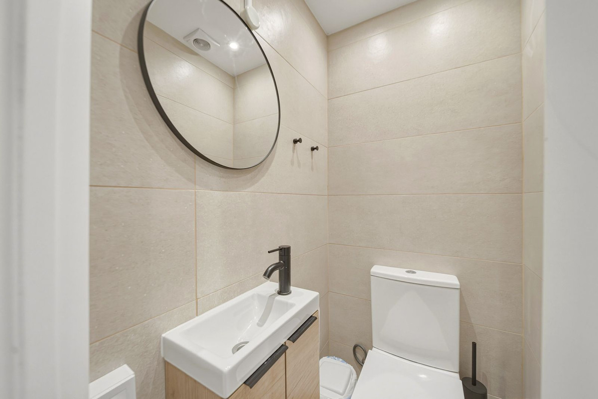 Se vende Apartamento Planta Media de 3 dormitorios en Costa Del Sol, Málaga, España