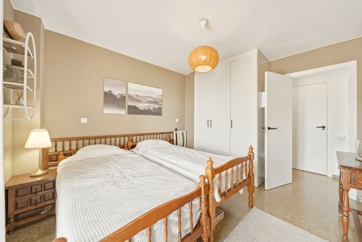 Se vende Apartamento Planta Media de 3 dormitorios en Costa Del Sol, Málaga, España
