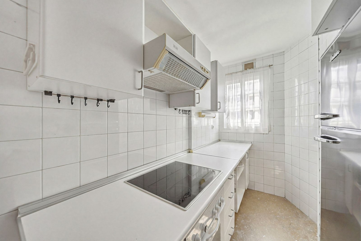 Se vende Apartamento Planta Media de 3 dormitorios en Costa Del Sol, Málaga, España
