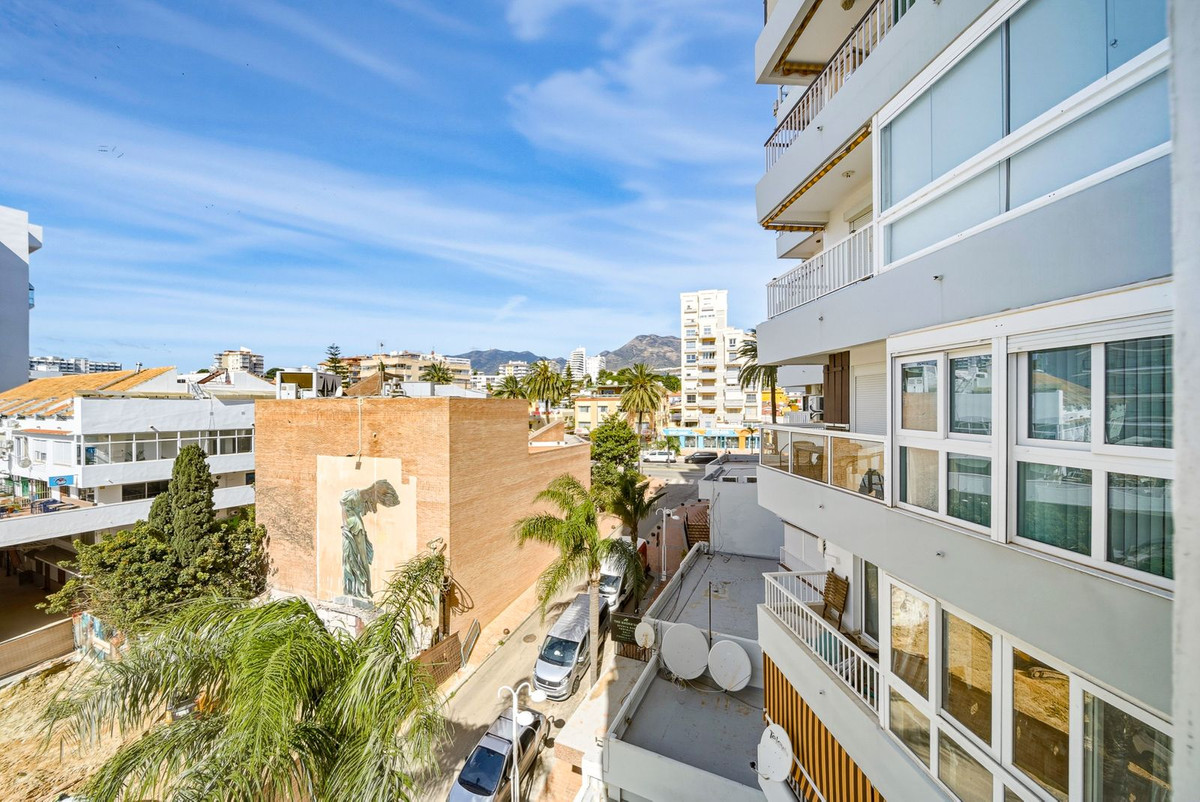 Se vende Apartamento Planta Media de 3 dormitorios en Costa Del Sol, Málaga, España