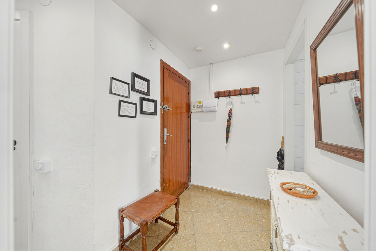 Se vende Apartamento Planta Media de 3 dormitorios en Costa Del Sol, Málaga, España