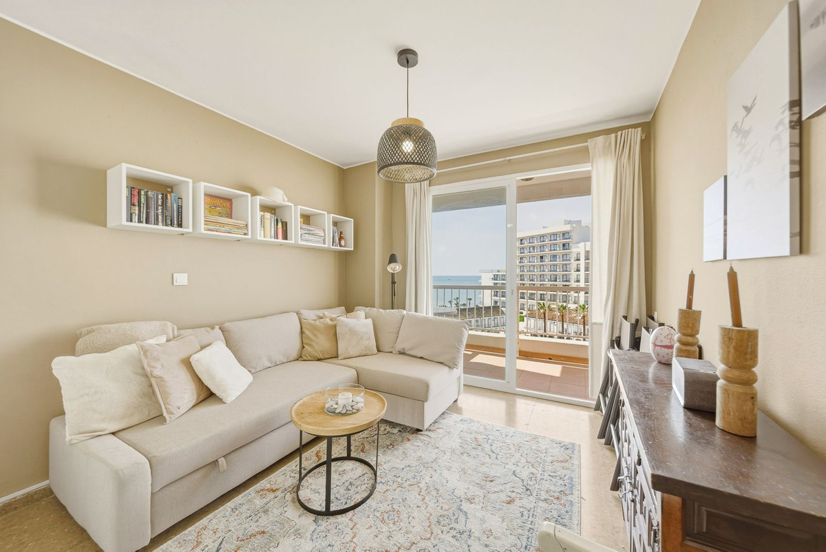 Se vende Apartamento Planta Media de 3 dormitorios en Costa Del Sol, Málaga, España
