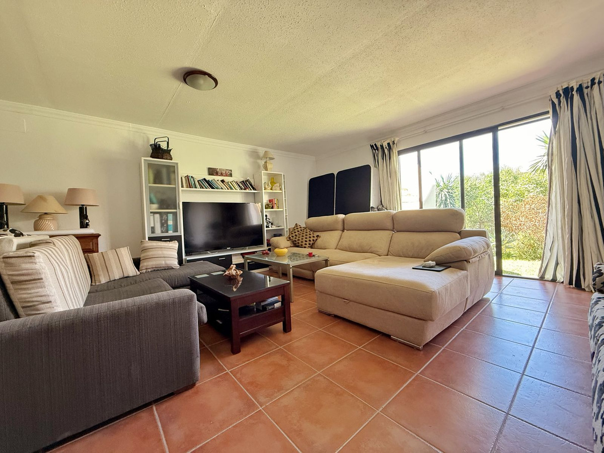 4 Bed Townhouse for sale in Calahonda Costa Del Sol, Málaga, Spain