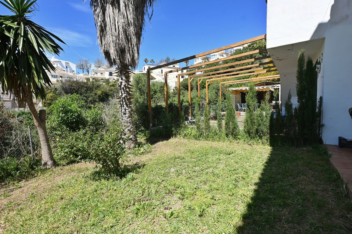 4 Bed Townhouse for sale in Calahonda Costa Del Sol, Málaga, Spain