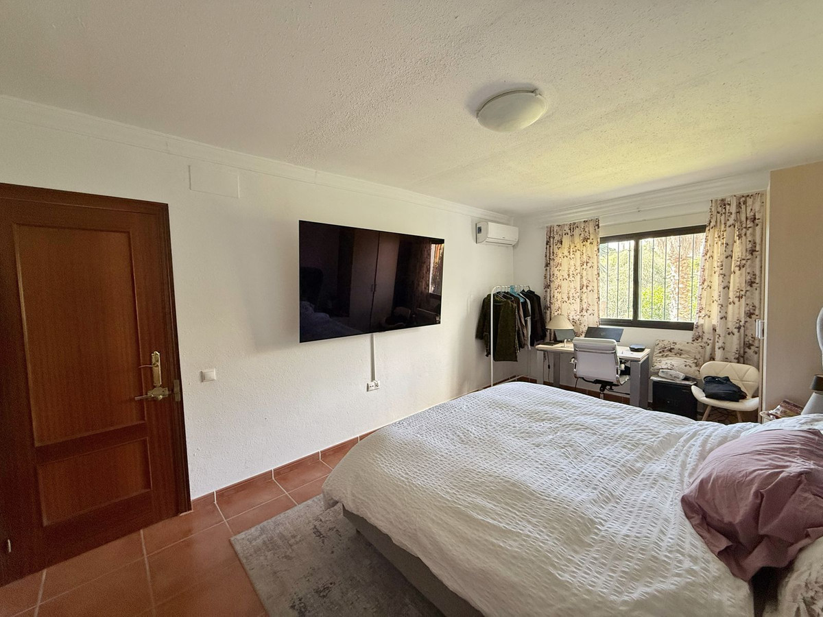 4 Bed Townhouse for sale in Calahonda Costa Del Sol, Málaga, Spain