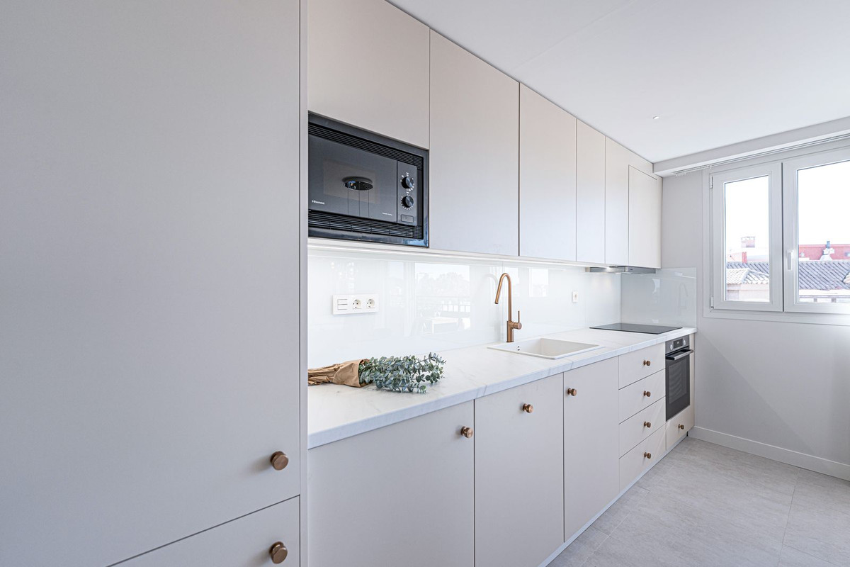 Se vende Apartamento en Planta Última de 3 dormitorios en Costa Del Sol, Málaga, España