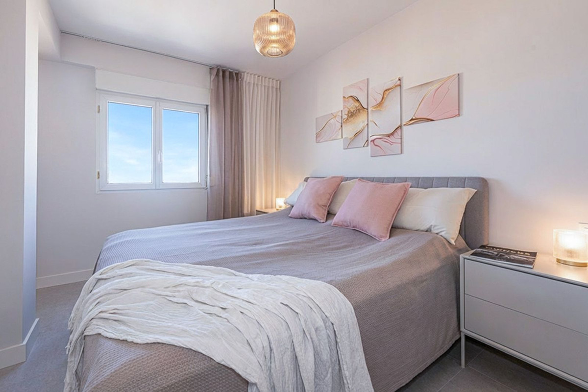 Se vende Apartamento en Planta Última de 3 dormitorios en Costa Del Sol, Málaga, España