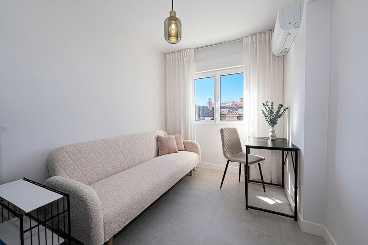 Se vende Apartamento en Planta Última de 3 dormitorios en Costa Del Sol, Málaga, España