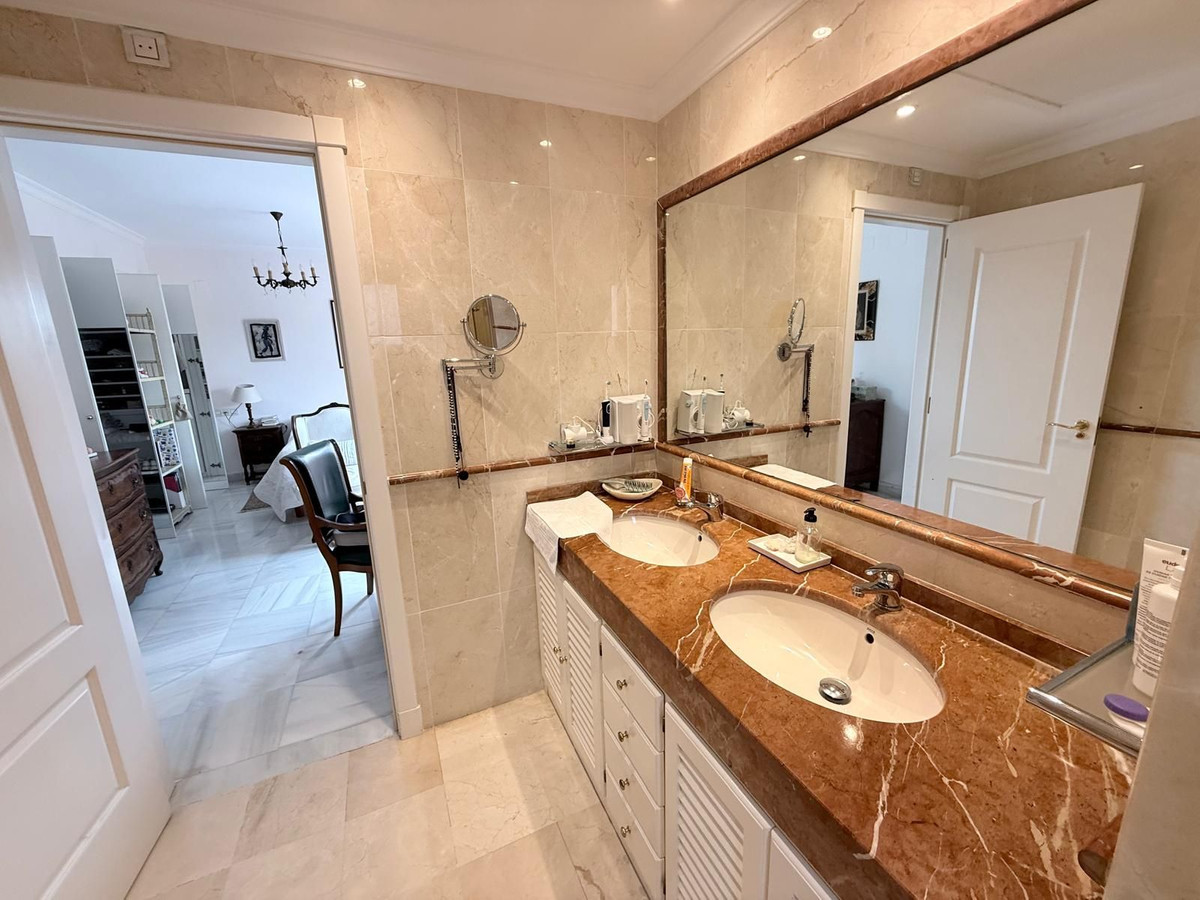 4 Bed Apartment for sale in Hacienda Del Sol Costa Del Sol, Málaga, Spain