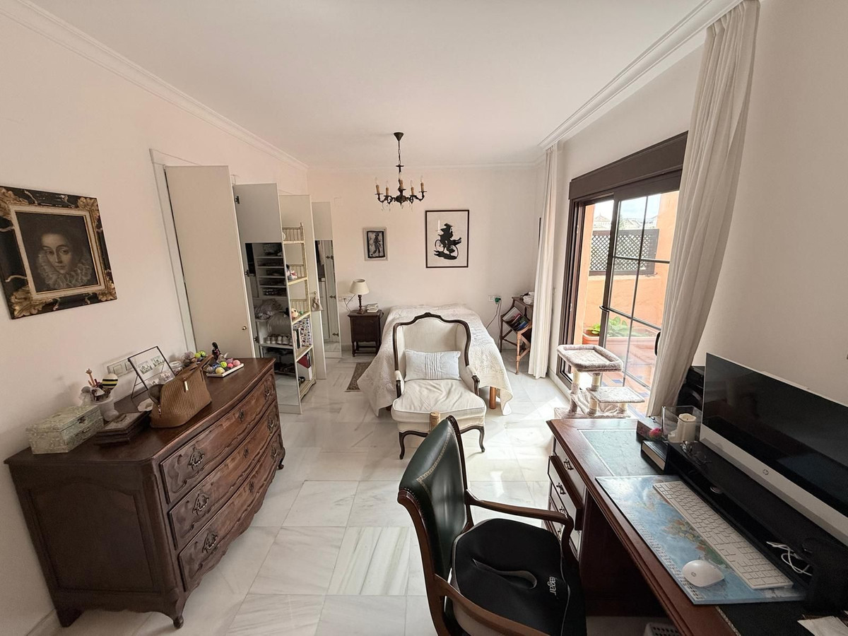4 Bed Apartment for sale in Hacienda Del Sol Costa Del Sol, Málaga, Spain