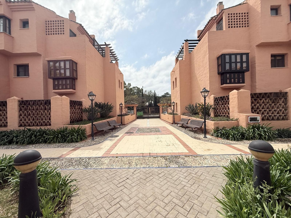 4 Bed Apartment for sale in Hacienda Del Sol Costa Del Sol, Málaga, Spain