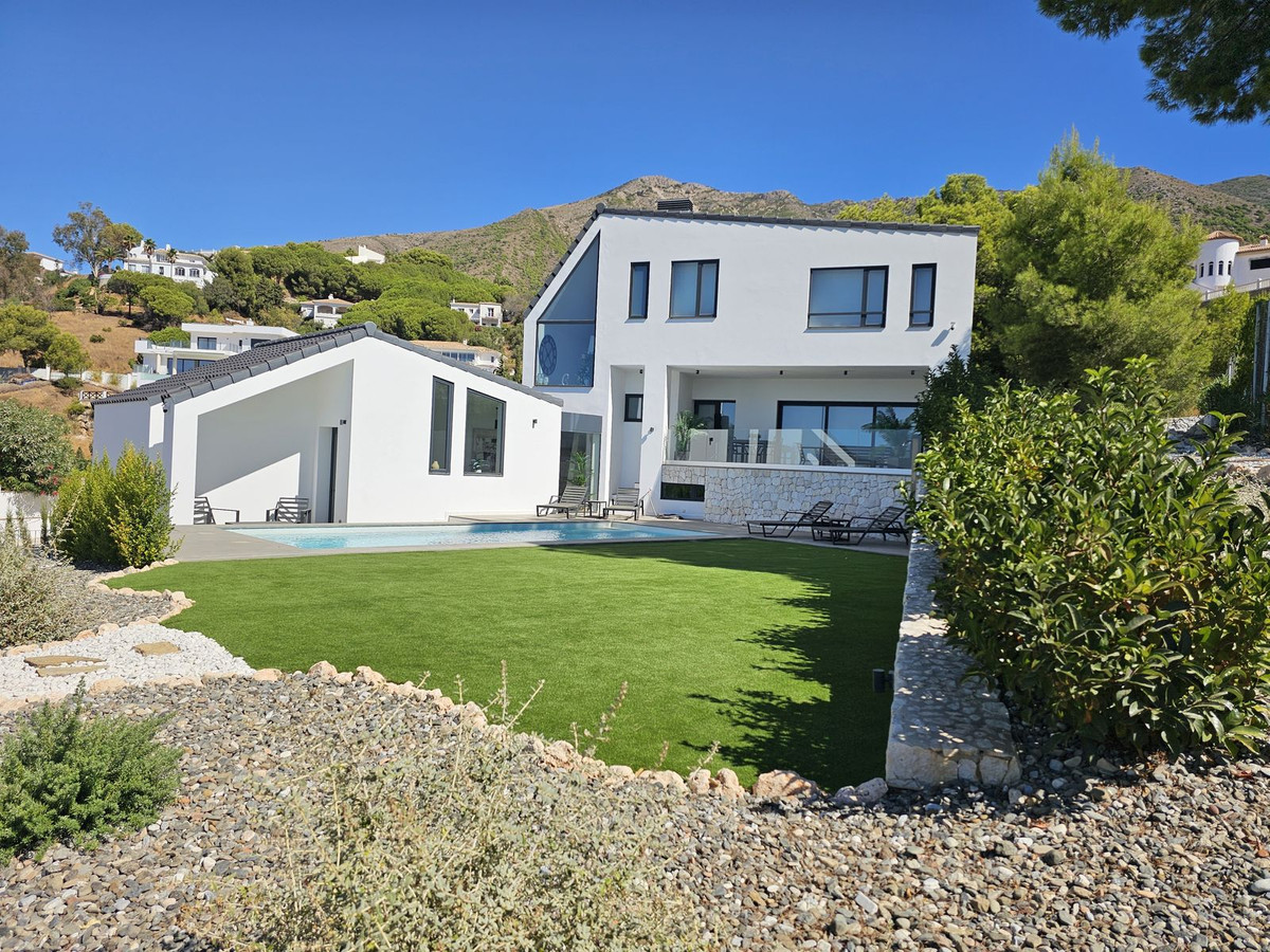 3 Bed Townhouse for sale in Mijas Costa Del Sol, Málaga, Spain