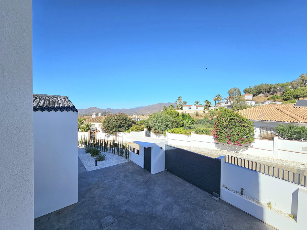 3 Bed Townhouse for sale in Mijas Costa Del Sol, Málaga, Spain