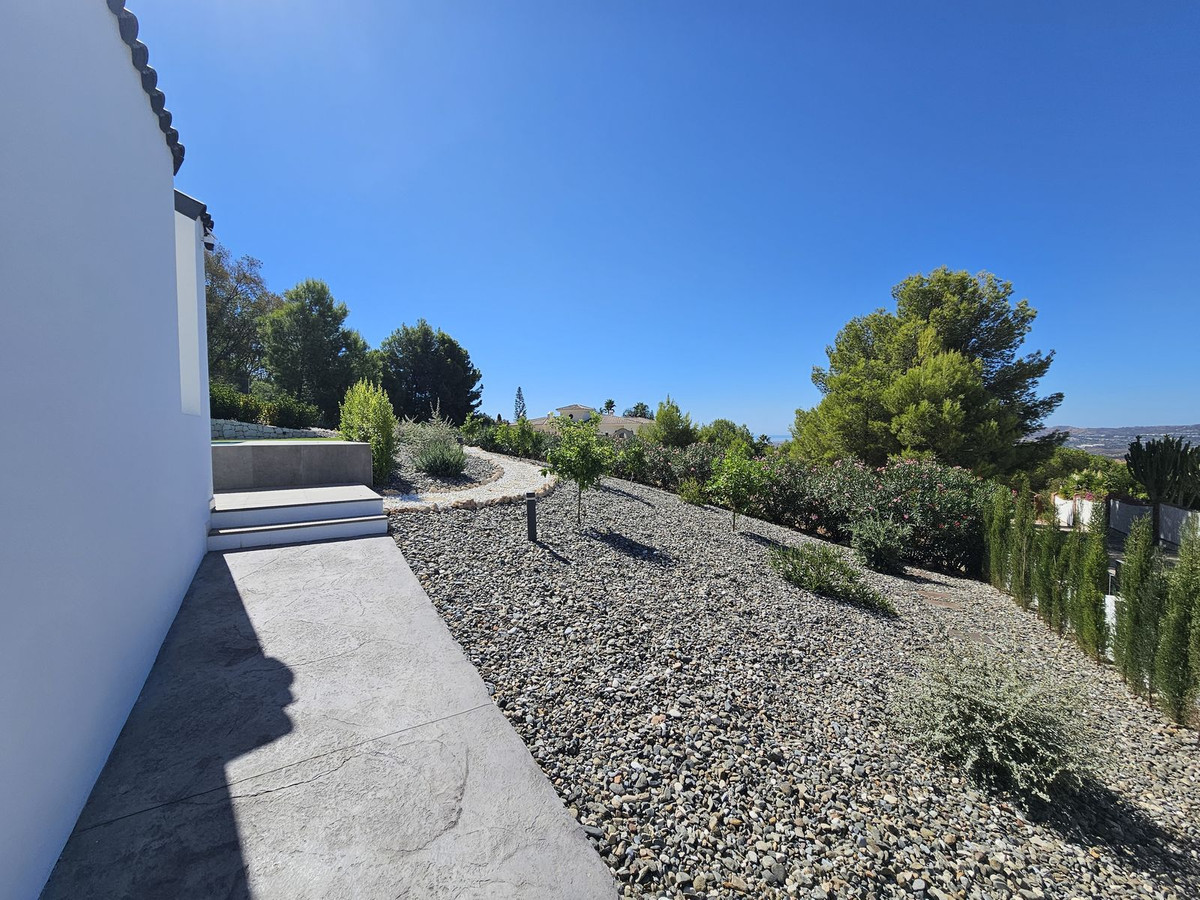 3 Bed Townhouse for sale in Mijas Costa Del Sol, Málaga, Spain