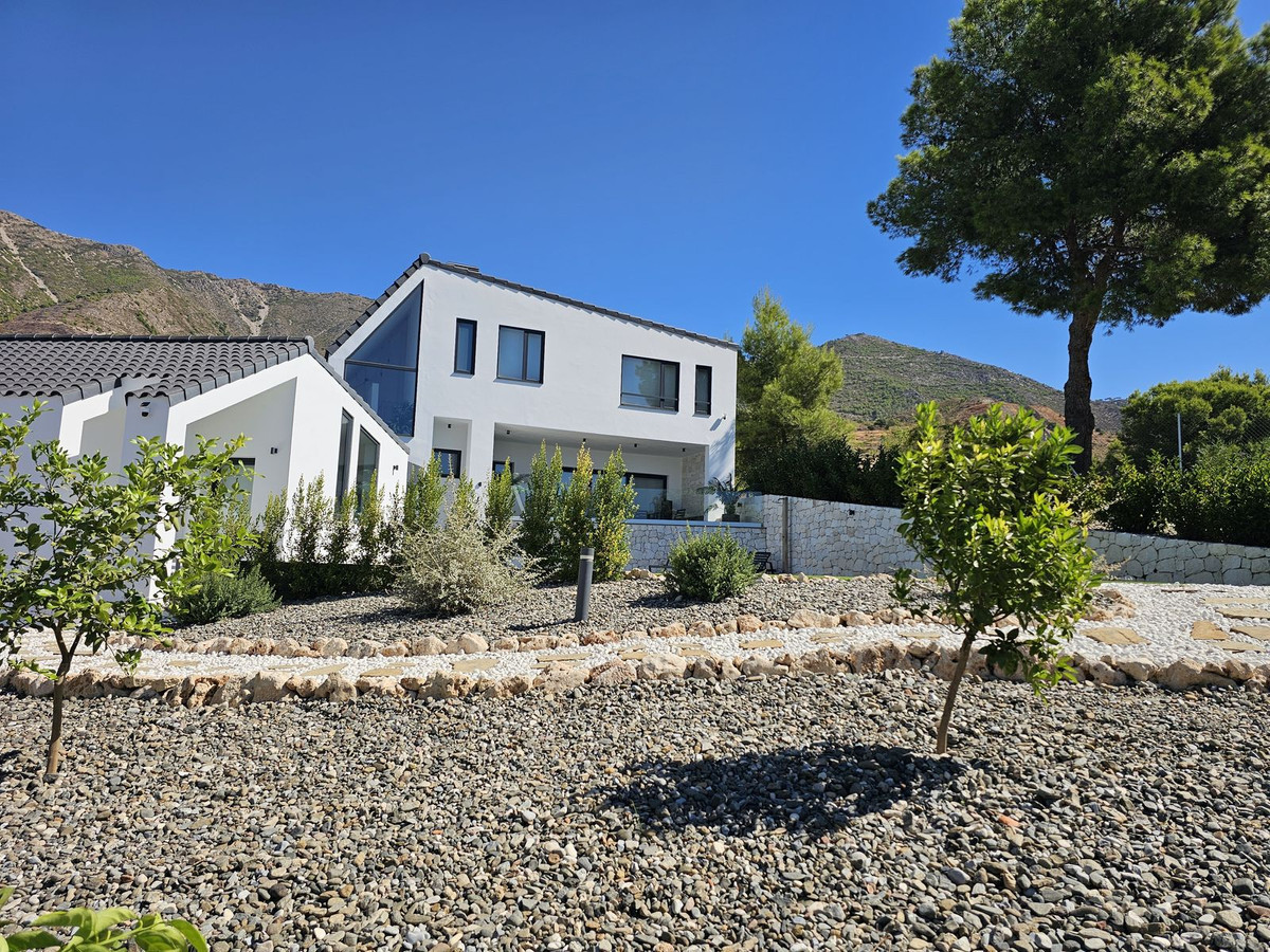 3 Bed Townhouse for sale in Mijas Costa Del Sol, Málaga, Spain