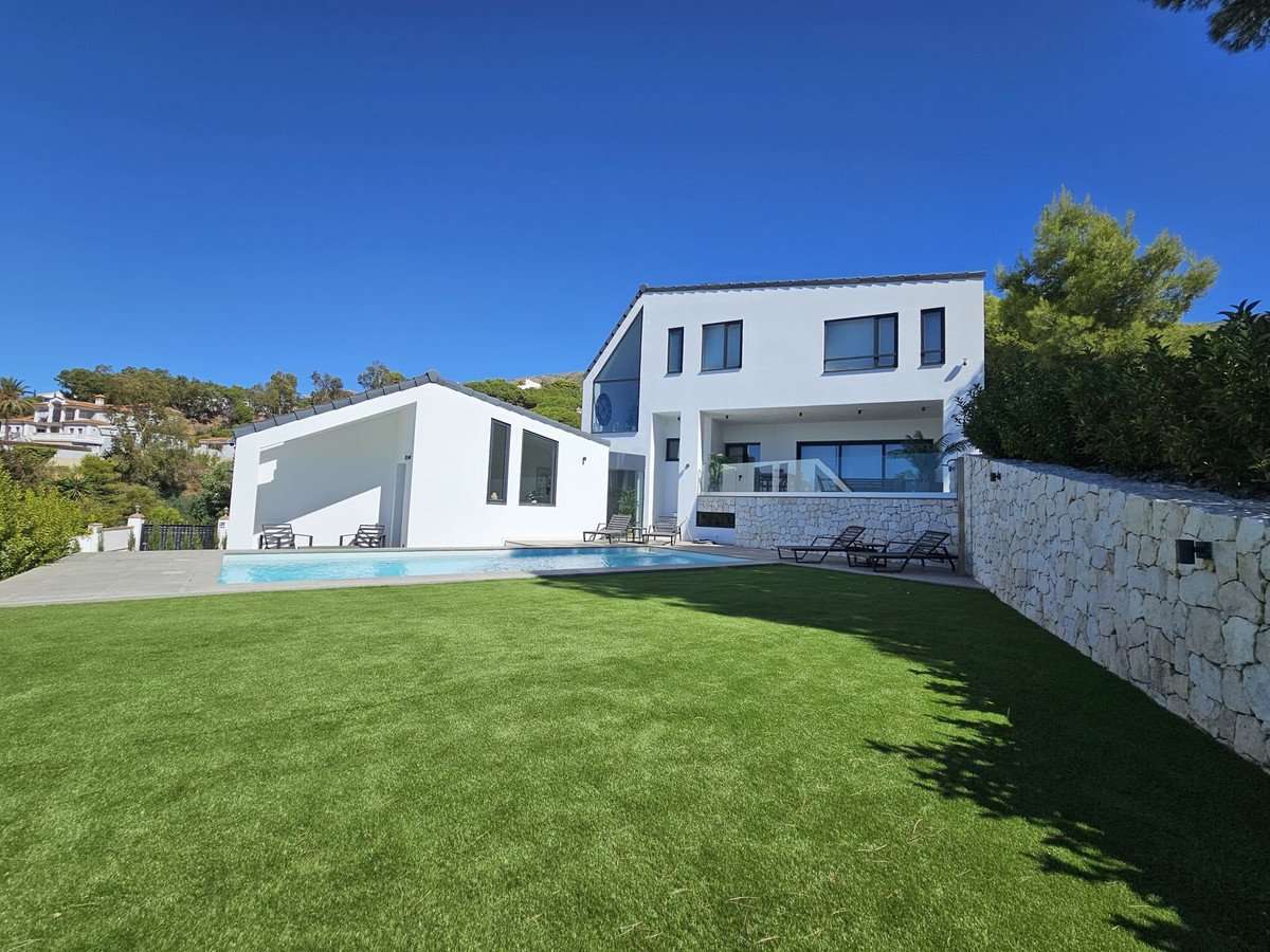 3 Bed Townhouse for sale in Mijas Costa Del Sol, Málaga, Spain