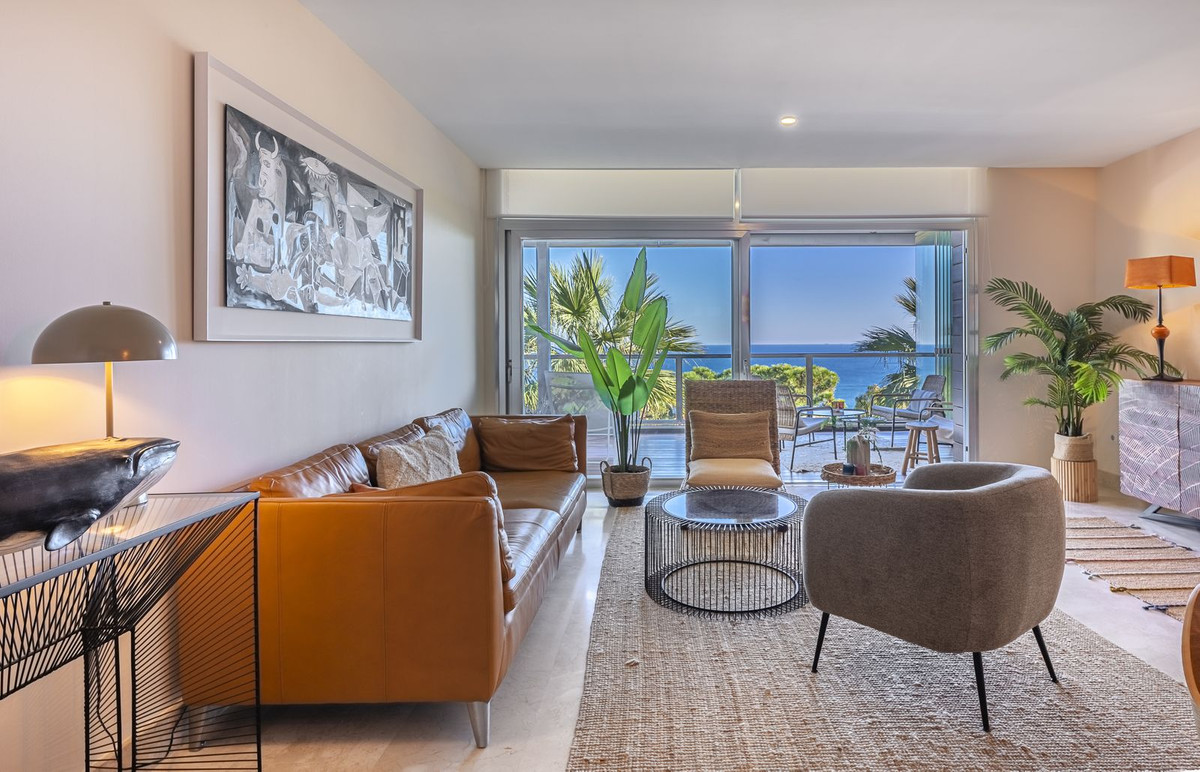 Se vende Apartamento Planta Media de 3 dormitorios en Costa Del Sol, Málaga, España