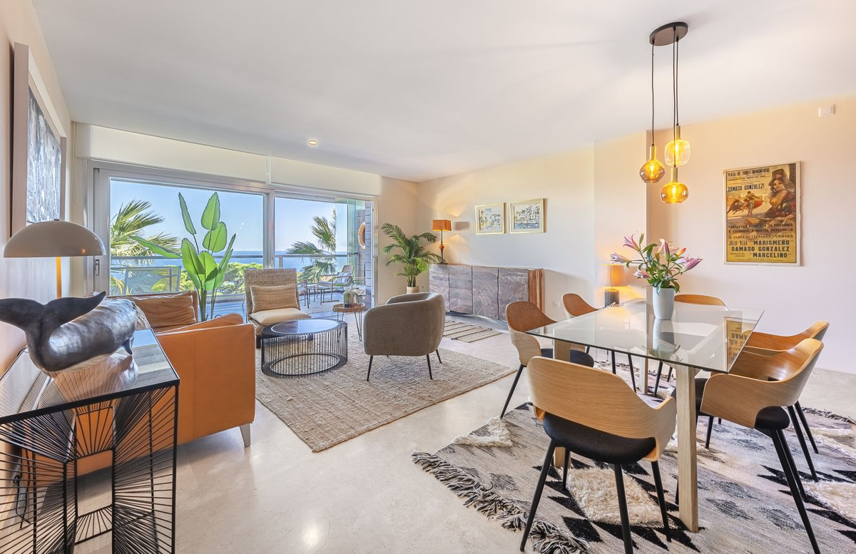 Se vende Apartamento Planta Media de 3 dormitorios en Costa Del Sol, Málaga, España