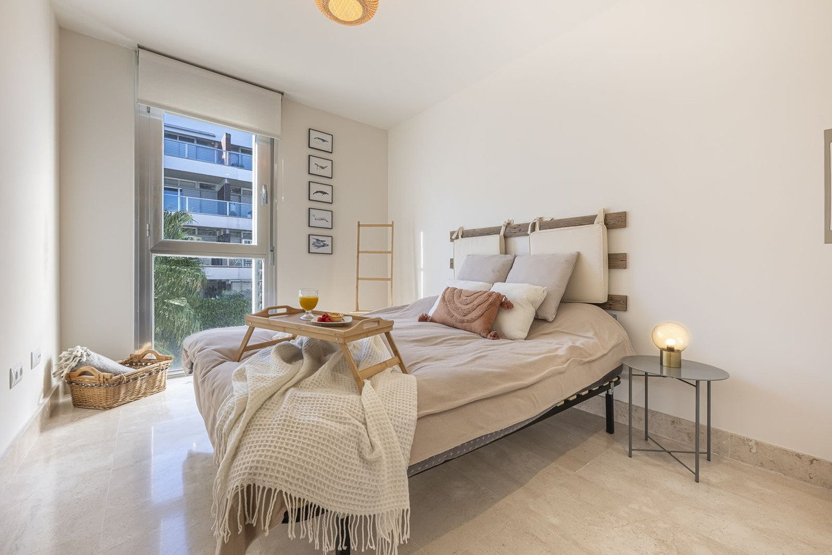 Se vende Apartamento Planta Media de 3 dormitorios en Costa Del Sol, Málaga, España