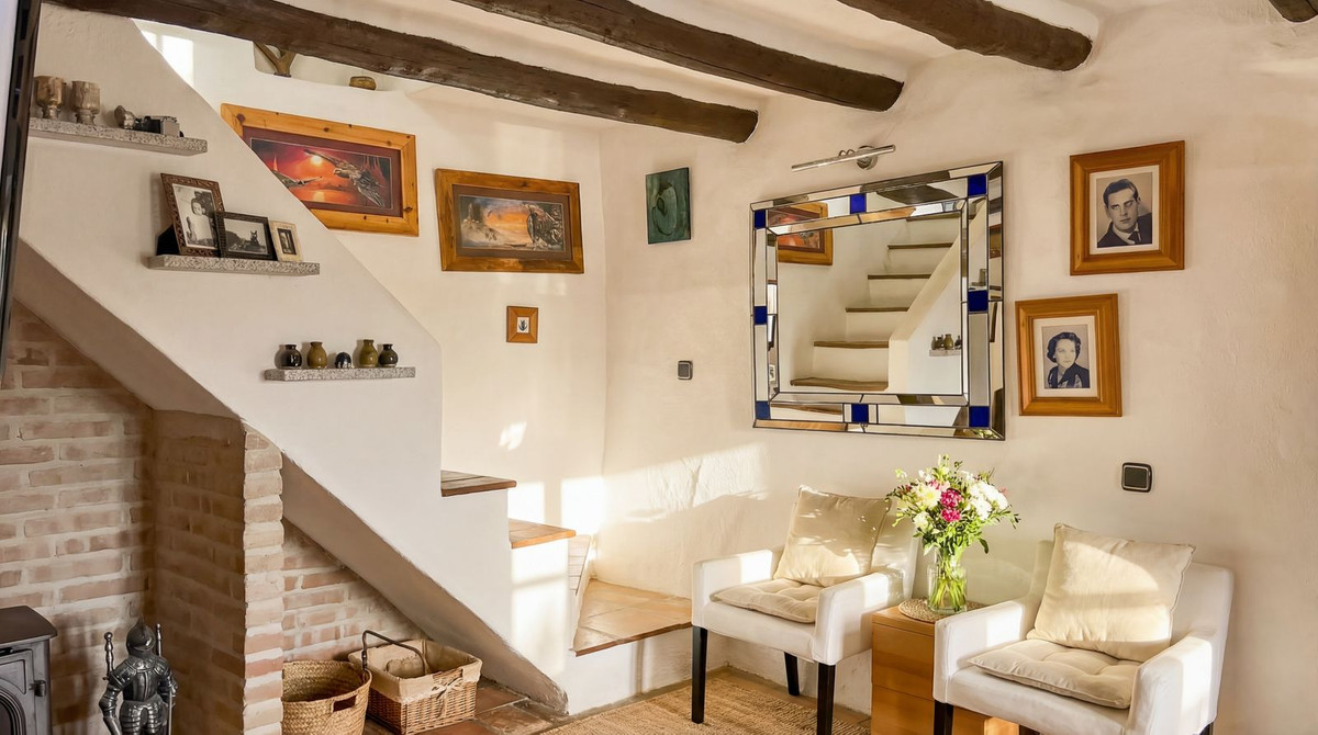 6 Bed Townhouse for sale in Villanueva Del Rosario Costa Del Sol, Málaga, Spain