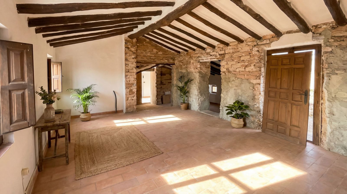 6 Bed Townhouse for sale in Villanueva Del Rosario Costa Del Sol, Málaga, Spain