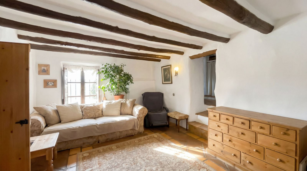 6 Bed Townhouse for sale in Villanueva Del Rosario Costa Del Sol, Málaga, Spain