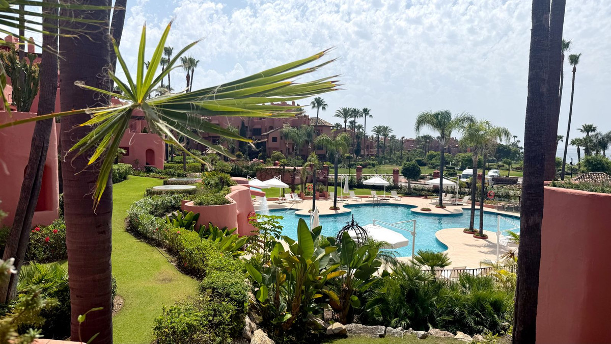 3 Bed Apartment for sale in New Golden Mile Costa Del Sol, Málaga, Spain