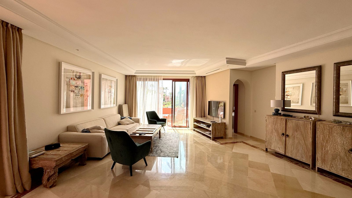 3 Bed Apartment for sale in New Golden Mile Costa Del Sol, Málaga, Spain