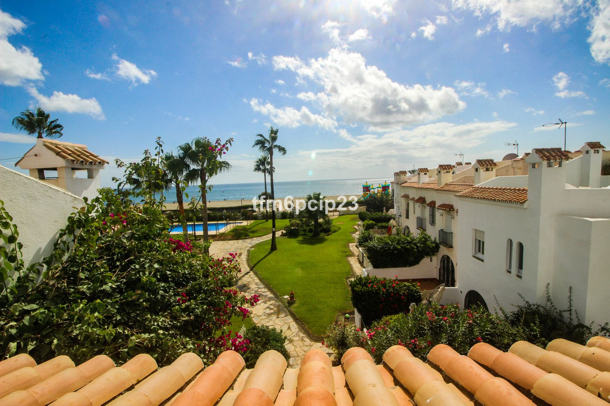 4 Bed Townhouse for sale in Casares Playa Costa Del Sol, Málaga, Spain