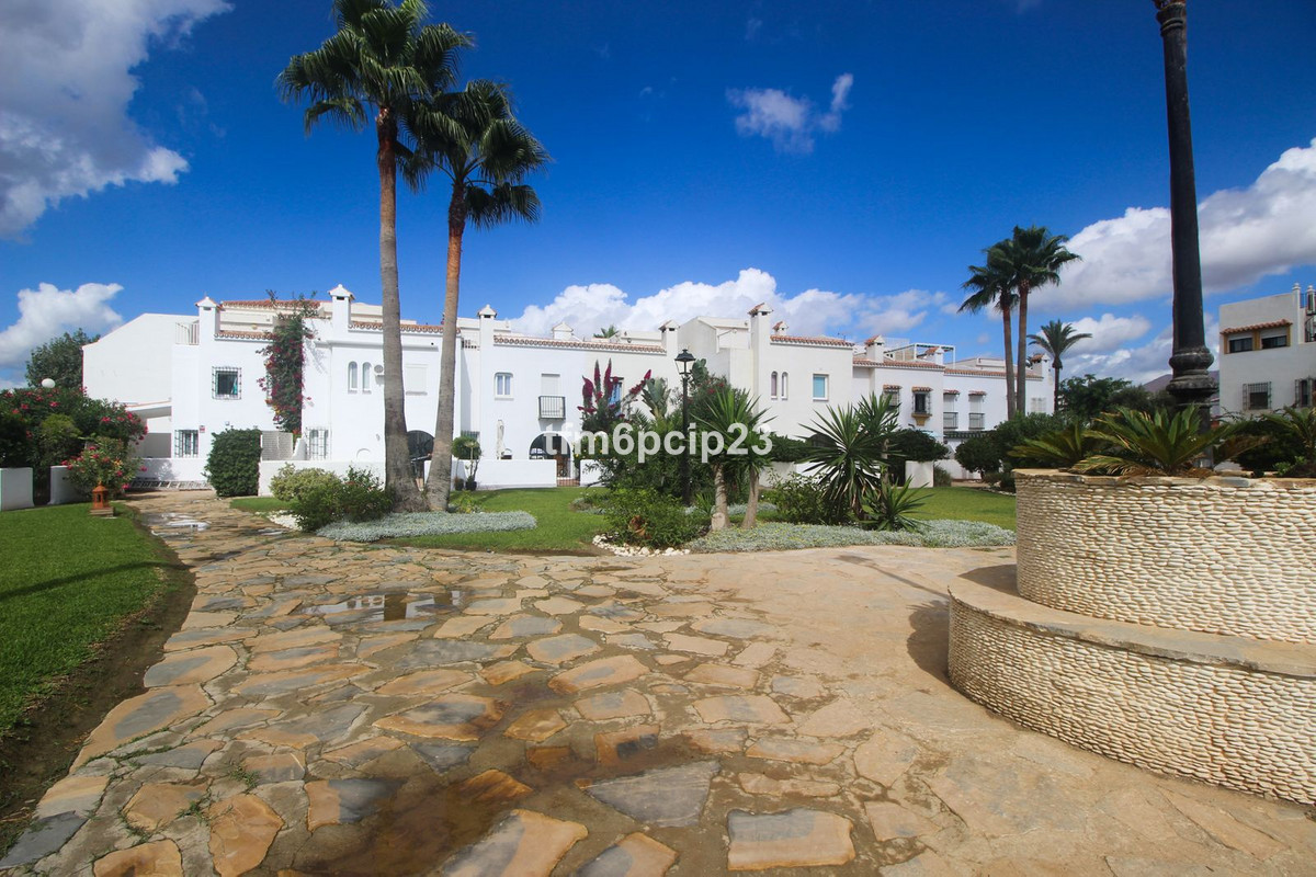 4 Bed Townhouse for sale in Casares Playa Costa Del Sol, Málaga, Spain