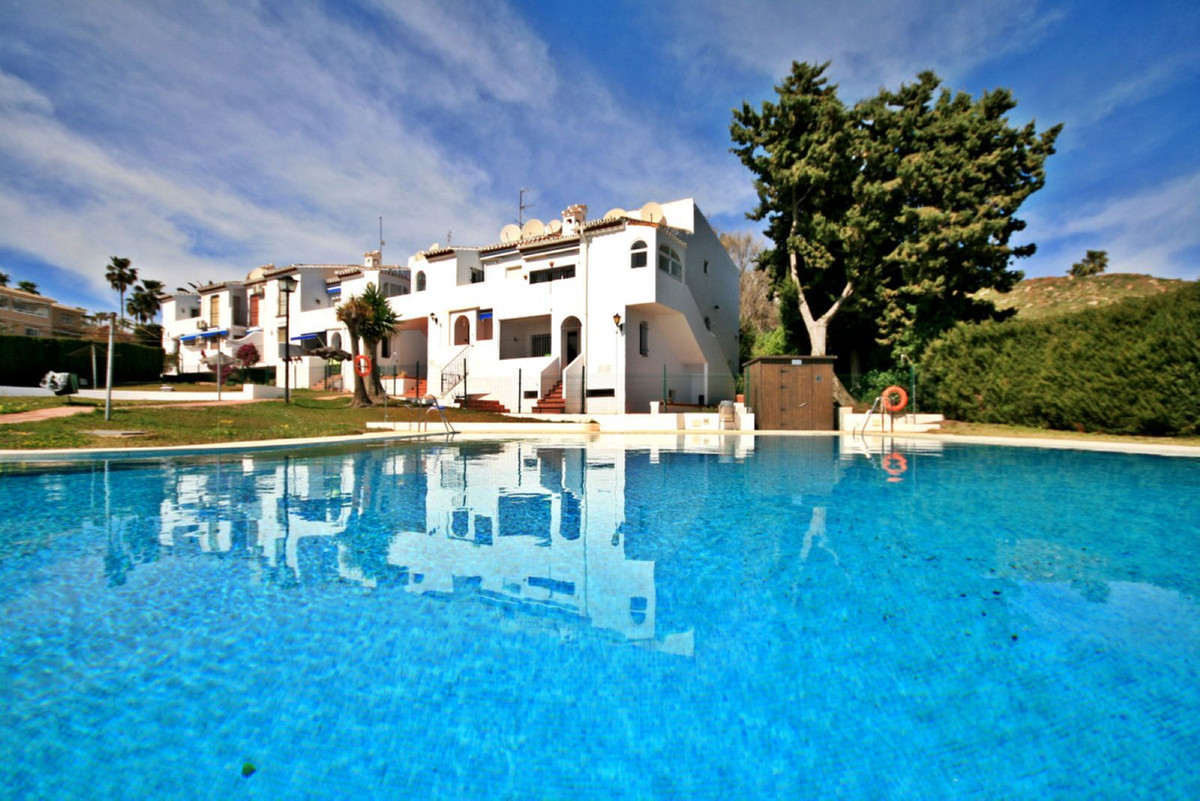 Se vende Apartamento Planta Baja de 2 dormitorios en Costa Del Sol, Málaga, España