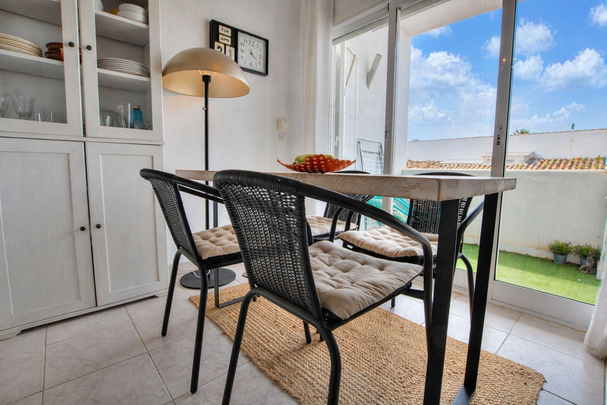 Se vende Apartamento Planta Baja de 2 dormitorios en Costa Del Sol, Málaga, España