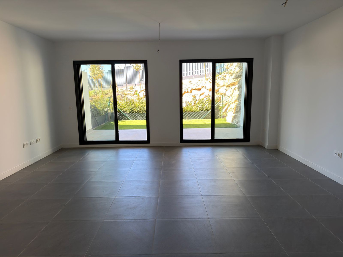 Se vende Apartamento Planta Baja de 2 dormitorios en Costa Del Sol, Málaga, España